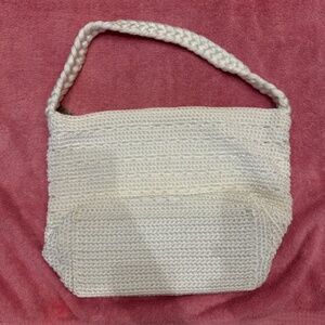 White Knit Purse - 1 Strap - Brand: Lina